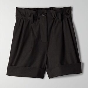 Aritzia Sunday Best Aki Pleated Shorts